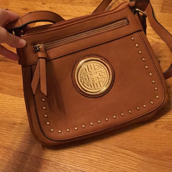 Crossbody. In great condition. Used a few times - Picture 4 of 5